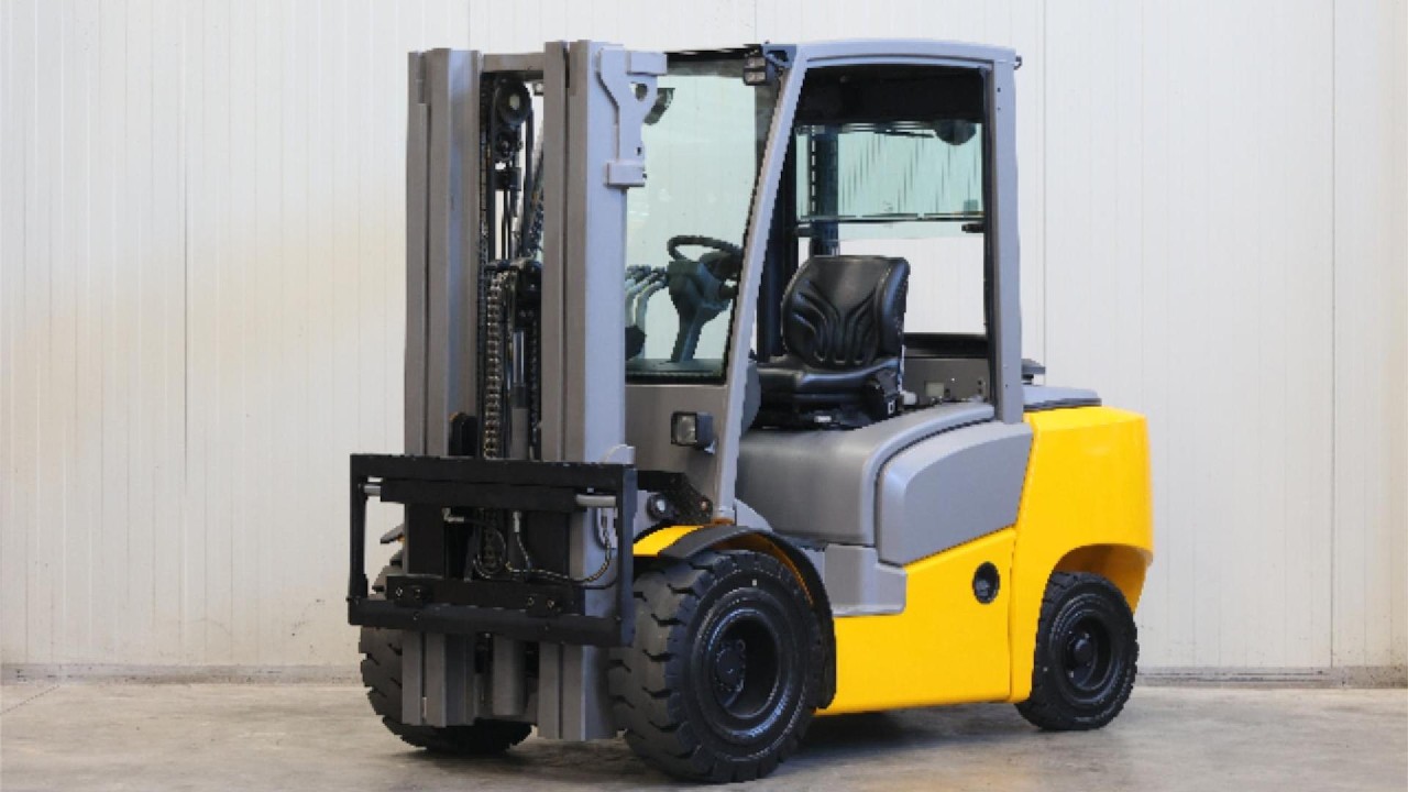 Jungheinrich DFG 430 (2019) diesel forklift truck, triplex mast, Kubota engine, 6414 hours worked