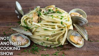 how to make PERFECT SPAGHETTI ALLE VONGOLE (spaghetti with clams)
