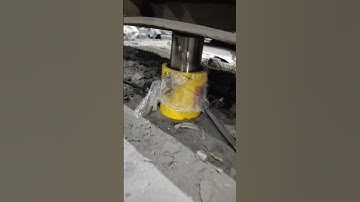 Hydraulic jack 200 ton capacity with electric pump demo video ( load test )