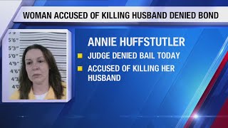 Woman accused of shooting husband in his sleep searched how to shoot a gun minutes before murder, sh