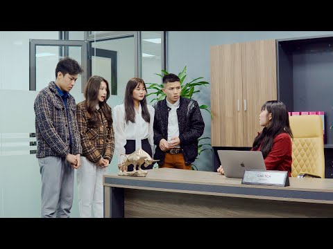 Video Nữ Chủ Tịch Đi Họp Lớp Bị Bạn Bè Khinh Thường , Hiểu... - YouTube