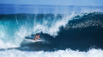 Griffin Colapinto at Pipeline, November 25, 2018