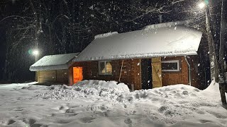картинка: ТРИ СНЕЖНЫХ ДНЯ В СВОЁМ ТАЁЖНОМ ДОМЕ! СОБРАЛИ СРУБ МИНИ А-ФРЕЙМА!