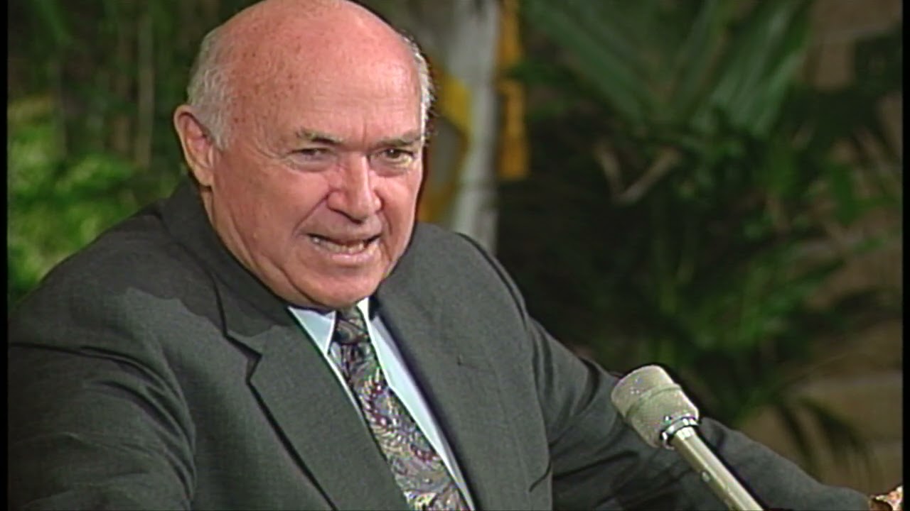 Pastor Chuck Smith - Philippians 3