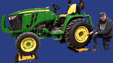 Kolik váží John Deere 440R?