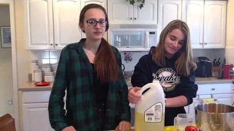 Kaitlyn, Delaney, & Allyson: How to make Carrot Cake
