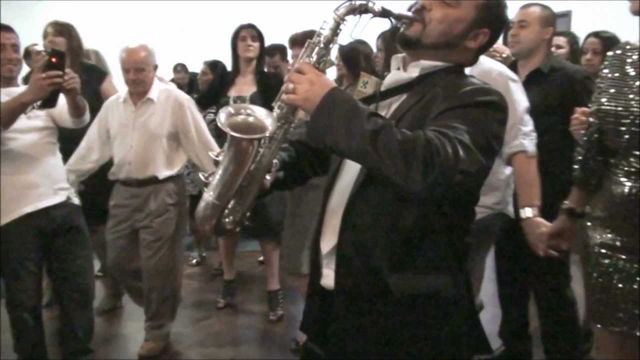 AVNI PERTH.  koncert so gafer pert wa.