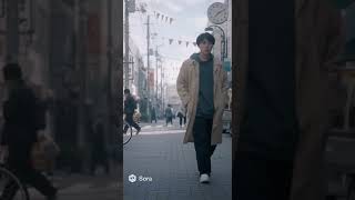 【AI.muse】街全体が静止している。風も変わらず、時計の針だけが動いている。主人公だけが歩いている。