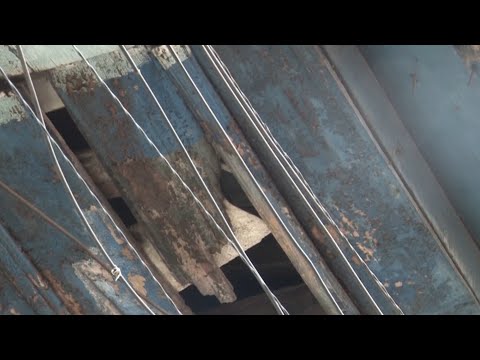 იმედაშვილის ქუჩაზე 17 ოჯახი ძველ და დაბზარულ შენობაში ცხოვრობს