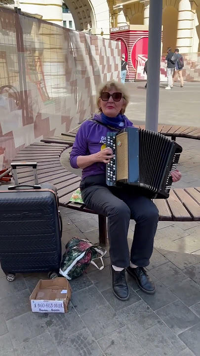#JustRussianThings...a busker plays #Katyusha on an #accordion ❤️ #Russia #russianmusic russiatravel