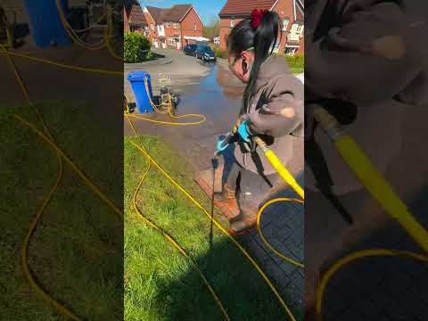 Outstanding results on this block paving 😎#pressurewashing #satisfyling #asmr #backyard #cleaning