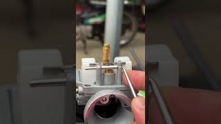 REXCO 50 Carburetor Repair 🔧 | Motorcycle Mechanic Skills #Shorts📝  REXCO 50. 🔧🏍️ A closer