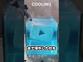 銀の盾を破壊する男