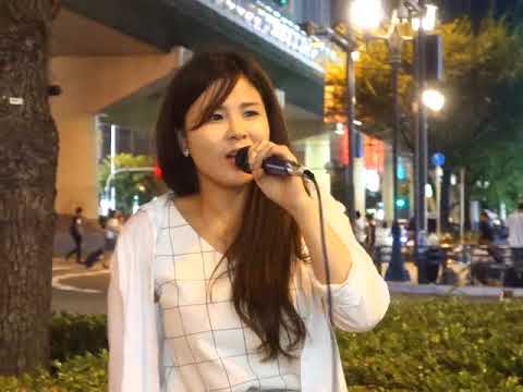歩生(アイ)「雲は白リンゴは赤」(aiko)、難波周辺、１８.０８.２２