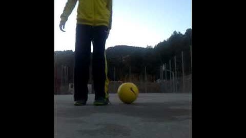 one footed clapping training