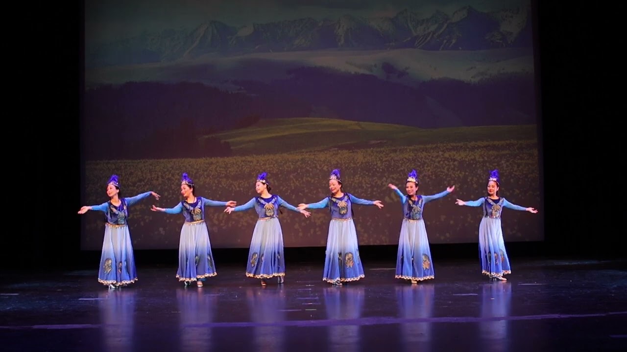 2022 欣悦艺术团“民族舞蹈穿烧”