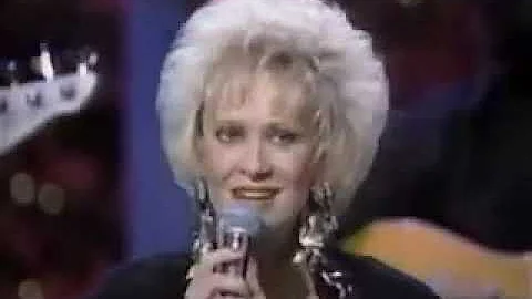 Tammy Wynette sings WHAT GOES WITH BLUE on Hee Haw...
