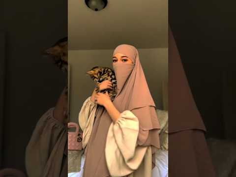 non Muslim hijab girl and real muslim hijab girl #Short #video #viral