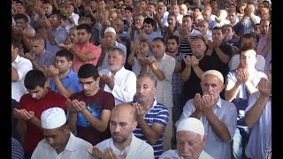 Bakının bütün məscidlərində bayram namazları qılındı