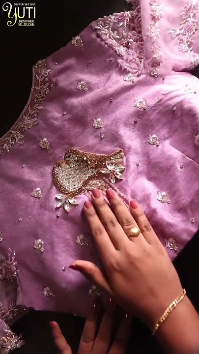 When her blouse flutters like a bird’s wing — that’s YUTI magic✨️ #YUTIUnboxing