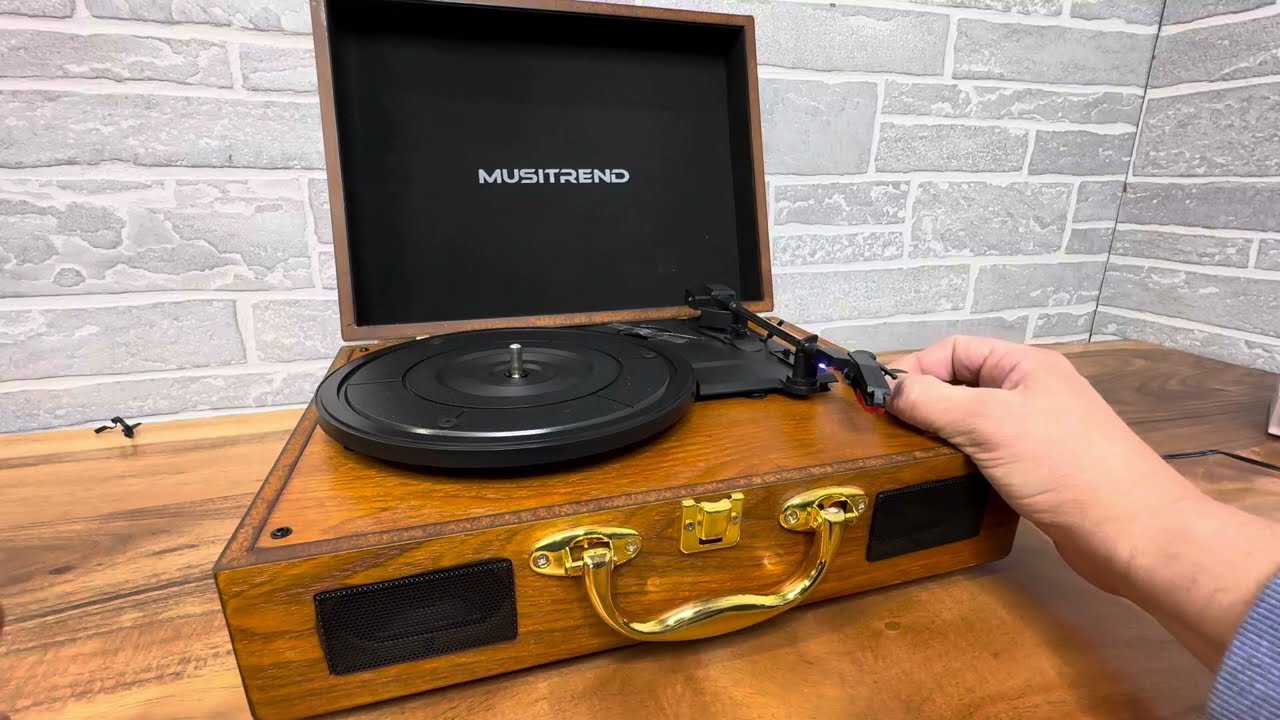 Platine vinyle rétro à 3 vitesses GPO Soho avec haut-parleurs intégrés
