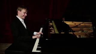 Oleg Akkuratov -  Beethoven - Sonata No. 21 in C &#39;Waldstein&#39; Op. 53: I. Allegro con brio