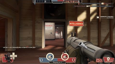 playing TF2 capture the flag with pyro