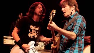 Foo Fighters & John Fogerty - Fortunate Son chords