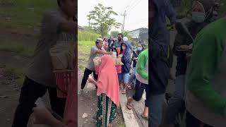 Download Lagu Inilah Momen Saat Nasi Bungkusmu Sampai ke Tangan yang Tepat MP3