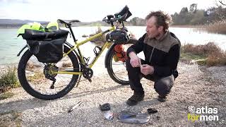S’équiper pour voyager en vélo | Équipements obligatoires et conseils
