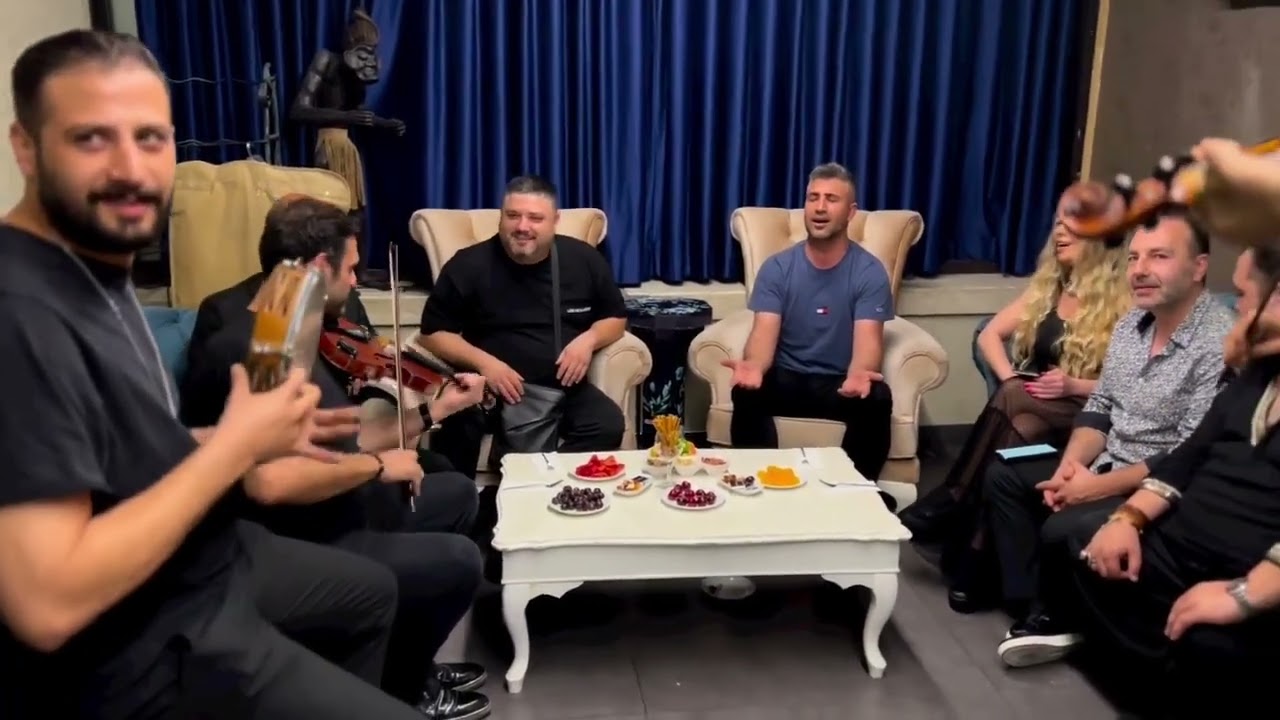 Haber Gelmiyor Yardan                           Seccad Mehmedi İsmet Uraş