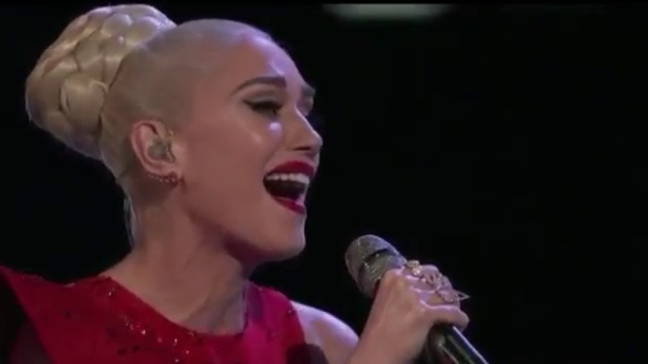 Gwen Stefani and Hunter Plake Don't Speak The Voice finale performance