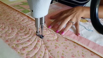 Free-Motion Quilting Feathers with Natalia Bonner