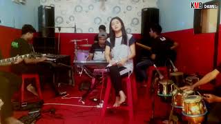 cinta-luar-biasa---andmesh-kamaleng-cover-kmb-levy-berlia