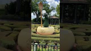 Ratatouille Topiary at Epcot