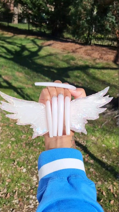 Liquid Angel Wing Nails😇