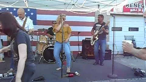 Renegades Sunday Open Rock Jam - Christine Greenaw...