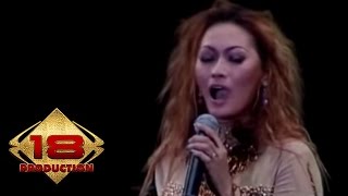 Inul Daratista - Goyang Inul  (Live Konser Jember 22 Agustus 2006)