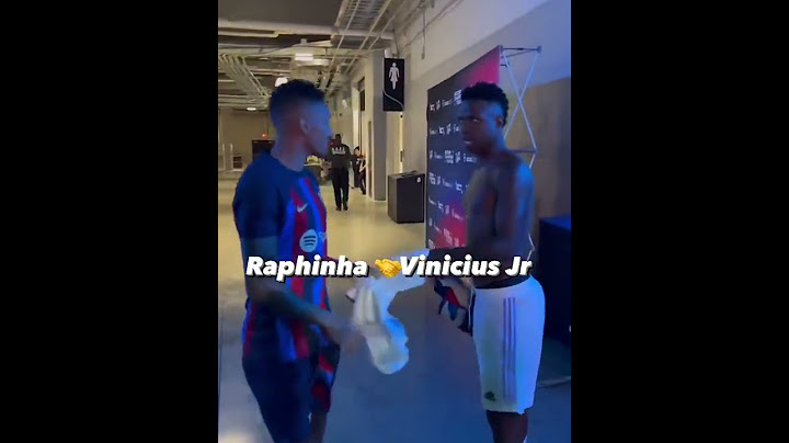 RAPHINHA y VINICIUS cambian camisetas. Rivalidad Real Madrid - Barcelona se queda en cancha│#shorts