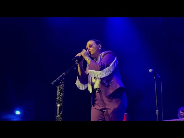 Regardez Elle King – “Breaking Up Somebody’s Home” – Genesee Theater, Waukegan, IL – 09/18/22 sur YouTube Regardez Elle King – “Breaking Up Somebody’s Home” – Genesee Theater, Waukegan, IL – 09/18/22 sur YouTube