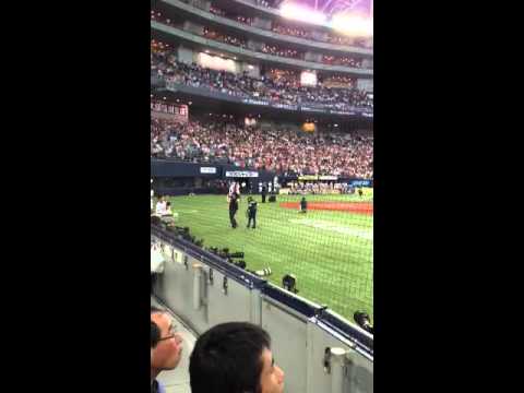 国歌斉唱 中山知明 2013年6月12日。京セラドーム。オリックスvs巨人戦