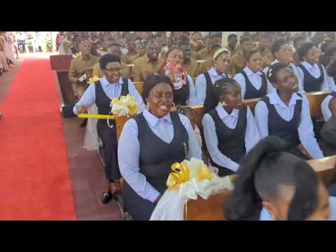 Hii Ndiyo Siku Aliyoifanya Bwana By F Kashumba Kwaya Ya Kristo Mfalme KKMK Live Performance