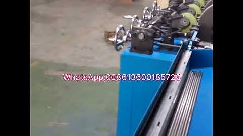 Pipe feeding machine and pipe polishing machine