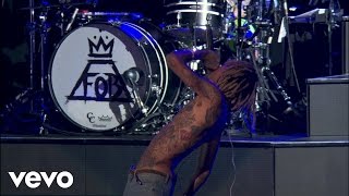 Fall Out Boy - Uma Thurman (Boys Of Zummer Live In Chicago) Ft. Wiz Khalifa