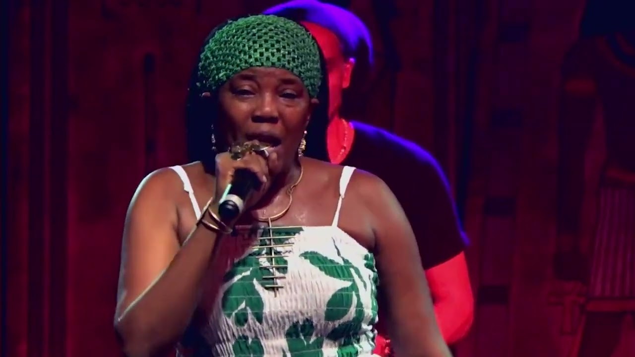 Παρακολούθηση Dezarie - Fiery | 2026 Live @ The World Beat Center | Tribute to the Reggae Legends / Bob Day στο YouTube Παρακολούθηση Dezarie - Fiery | 2026 Live @ The World Beat Center | Tribute to the Reggae Legends / Bob Day στο YouTube
