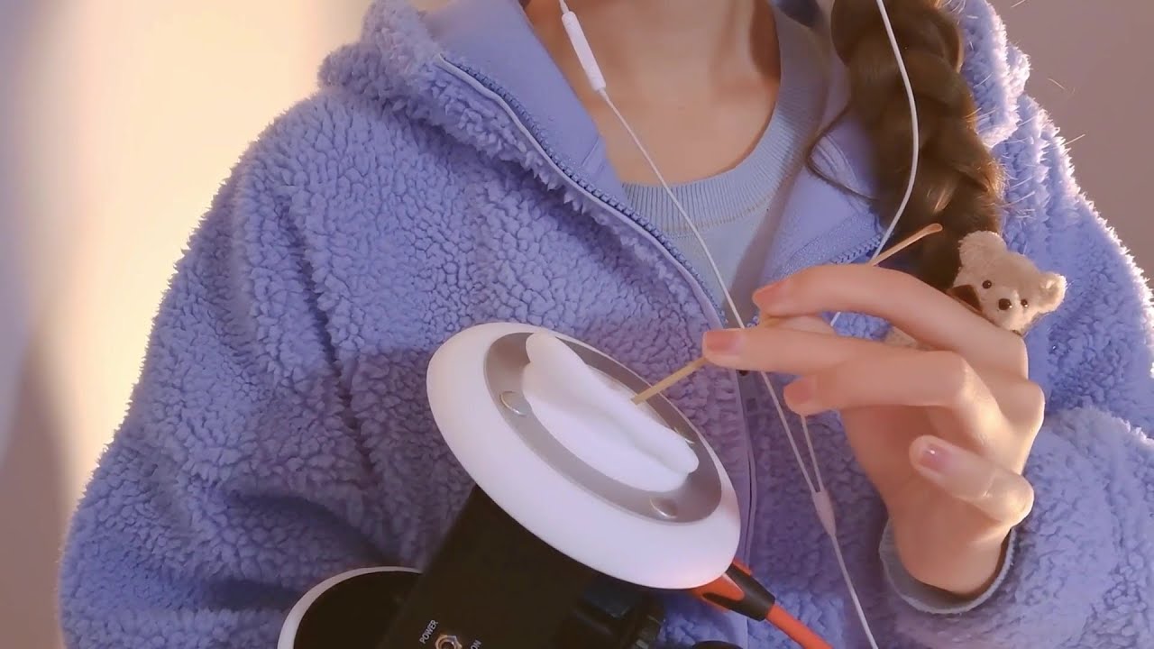 【ASMR】睡前的轻语和采耳 - YouTube