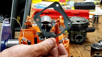 New piston, checking squish, port timing, and direction of build - ported Husqvarna 350 build