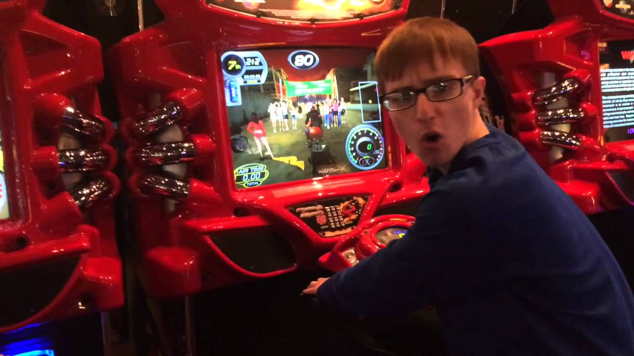 My 19th Birthday Party: Dave & Busters Arcade. 3/20/2016 Filmed: 3/26