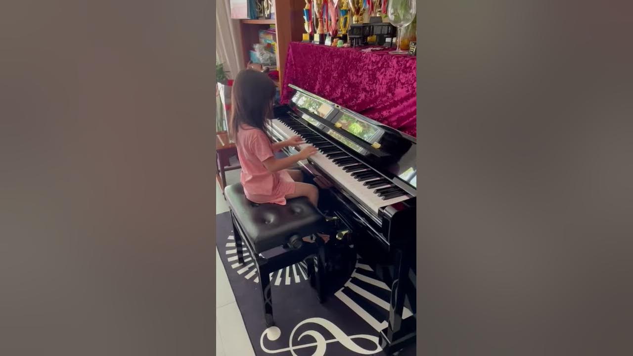 Gong Xi Gong Xi - Chinese New Year song (Piano cover by Sumey Lo)