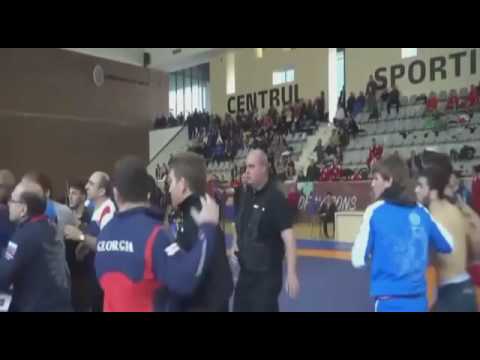 ქართველმა და რუსმა მოჭიდავეებმა იჩხუბეს